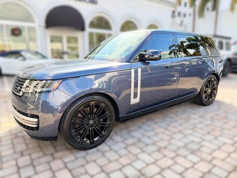 Used 2024 Land Rover Range Rover Long Wheelbase Autobiography image 1