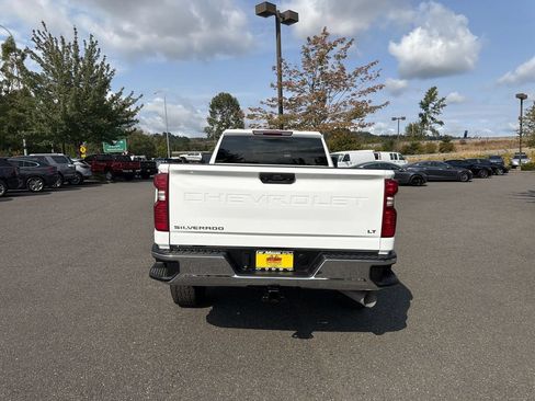Used 2026 Chevrolet Silverado 3500 LT AWD/4WD image 8