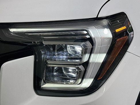 Used 2026 GMC Terrain Elevation w/ Elevation Premium Package AWD/4WD image 23