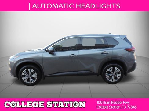 Used 2021 Nissan Rogue SV FWD image 7