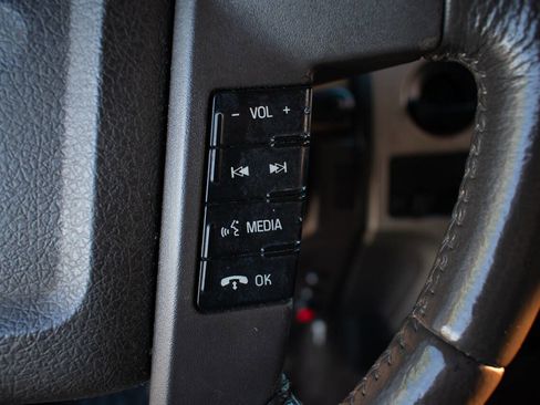 Used 2011 Ford F150 XLT w/ XLT Chrome Pkg image 17