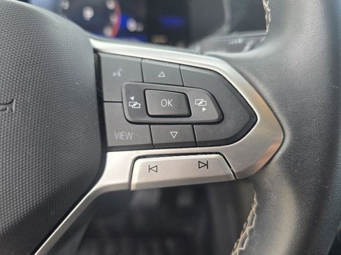 Used 2022 Volkswagen Taos SE image 14