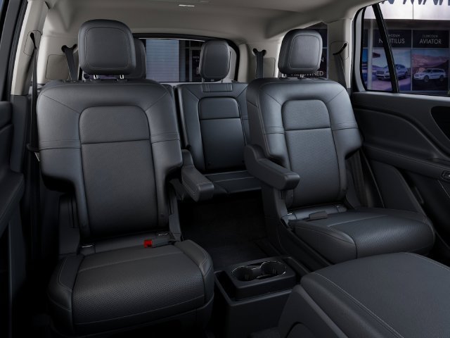 New 2027 Lincoln Aviator AWD image 13