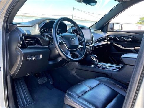 Used 2023 Chevrolet Traverse RS AWD/4WD image 8