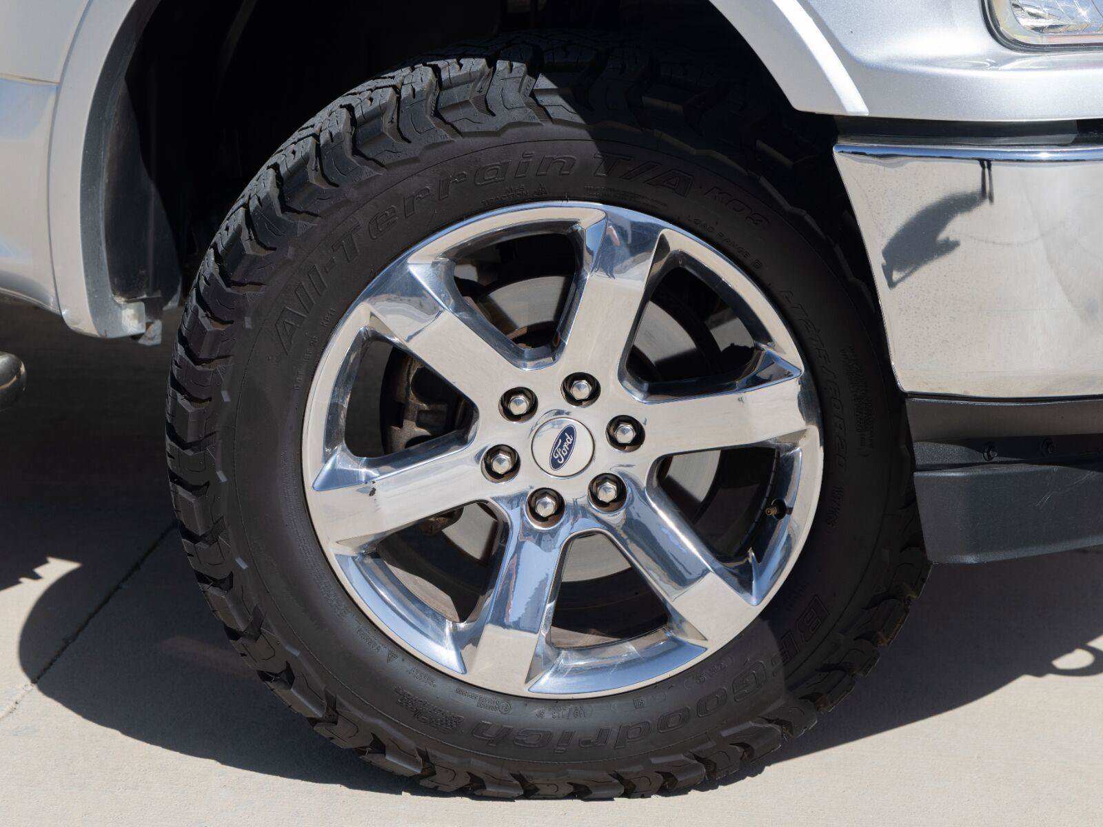 Used 2019 Ford F150 Lariat AWD/4WD image 4