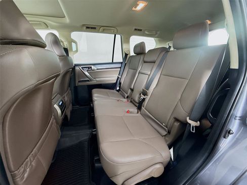 Used 2021 Lexus GX 460 Premium w/ Premium Package image 26