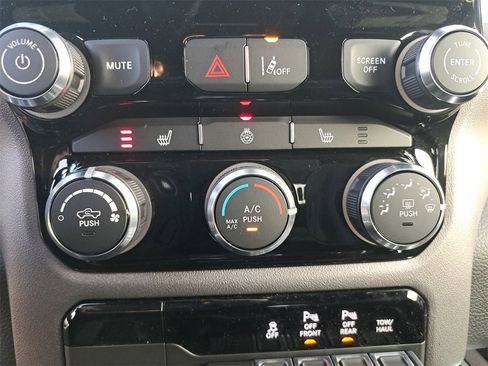 New 2026 RAM 1500 4x4 Crew Cab image 20