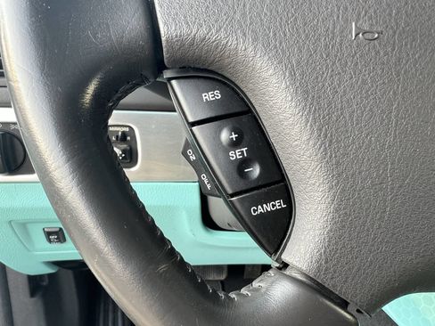 Used 2002 Ford Thunderbird Deluxe image 19