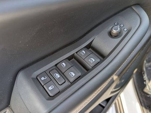 Used 2025 Jeep Grand Cherokee L Limited image 15