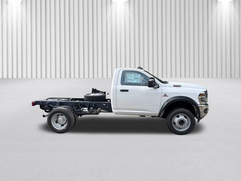 New 2026 RAM 5500 Tradesman w/ Chrome Appearance Group image 3
