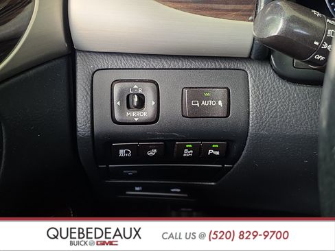 Used 2017 Lexus LS 460 RWD image 21