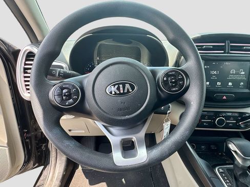 Certified 2021 Kia Soul LX FWD image 14