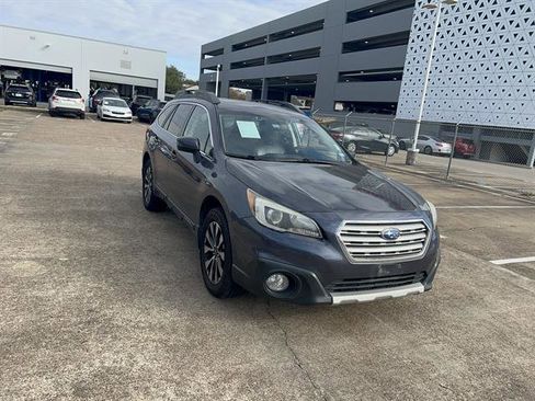 Used 2015 Subaru Outback 2.5i Limited image 3