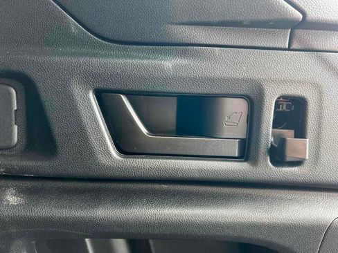 Used 2022 Subaru Outback Premium image 33