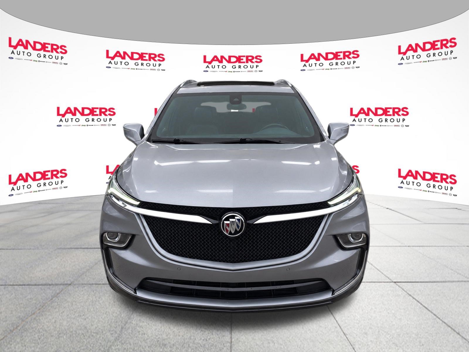 Used 2023 Buick Enclave Essence w/ Experience Buick Package FWD image 2