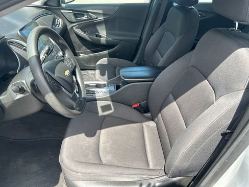 Used 2022 Chevrolet Malibu LT FWD image 12