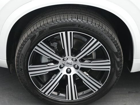 Used 2025 Volvo XC90 B6 Ultra w/ Protection Package image 4