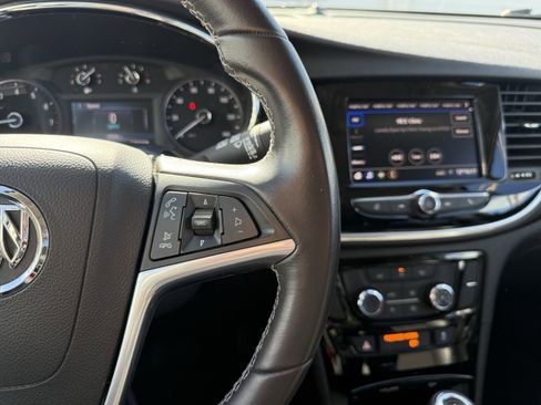 Used 2022 Buick Encore Preferred w/ Safety Package image 25