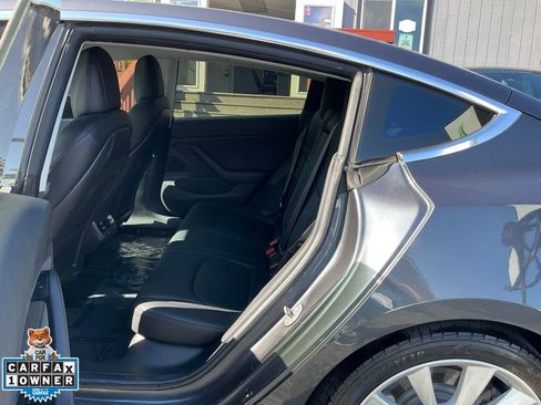 Used 2018 Tesla Model 3 Long Range image 7