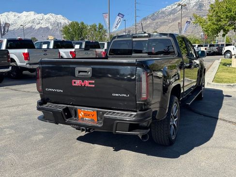 Used 2017 GMC Canyon Denali AWD/4WD image 9