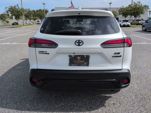 Used 2024 Toyota Corolla Cross AWD Hybrid w/ Convenience Package image 5