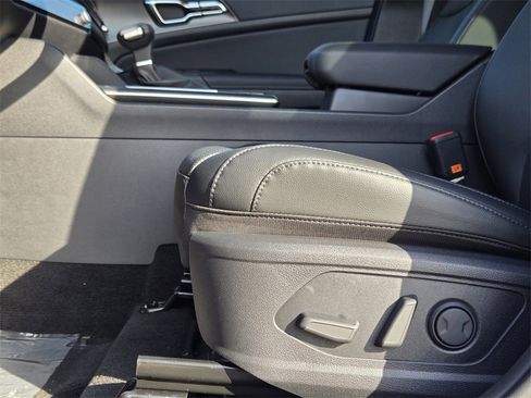 New 2026 Kia Sportage SX image 17