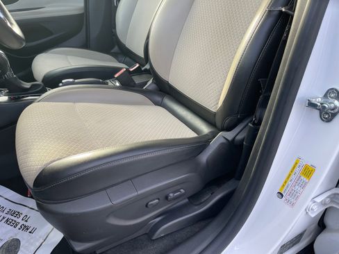 Used 2019 Buick Encore Preferred image 16