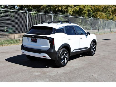 New 2026 Nissan Kicks SV w/ SV Premium Package image 4