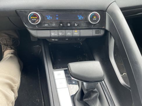 Used 2021 Hyundai Elantra SEL image 14