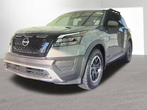 Used 2025 Nissan Pathfinder Rock Creek AWD/4WD image 3