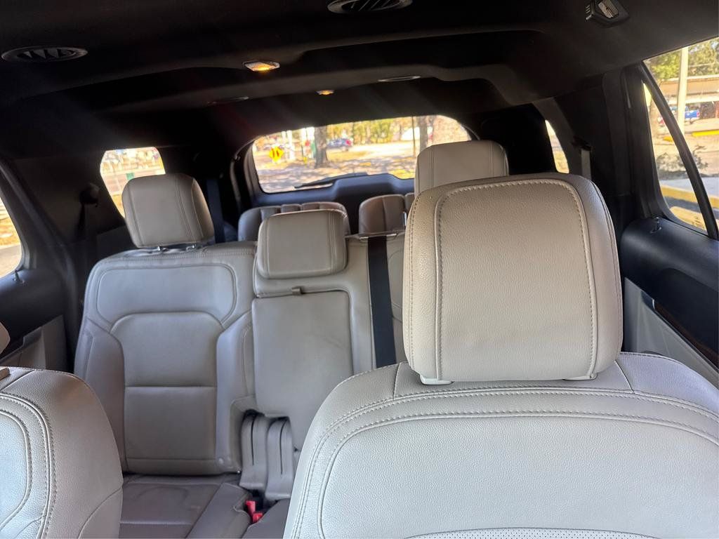 Used 2018 Ford Explorer Limited FWD image 11