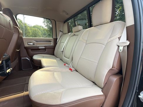 Used 2019 RAM 3500 Laramie AWD/4WD image 18