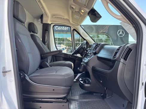 Used 2023 RAM ProMaster 2500 w/ Driver Convenience Group image 22