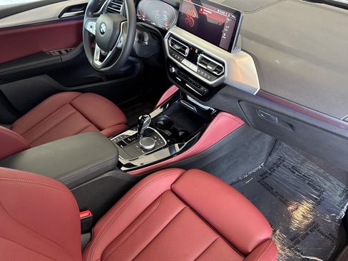 Used 2024 BMW X4 xDrive30i w/ Premium Package AWD/4WD image 15