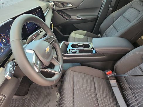 New 2026 Chevrolet Equinox LT FWD image 9