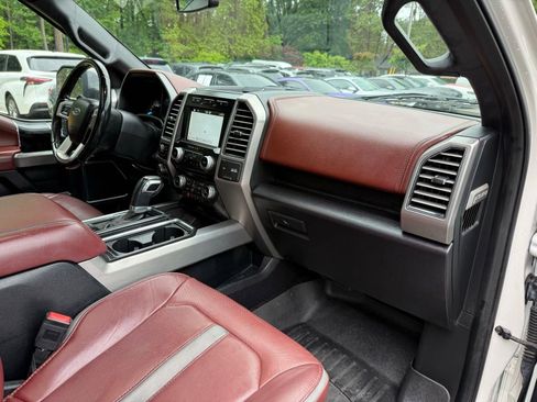 Used 2018 Ford F150 Platinum w/ Equipment Group 701A Luxury AWD/4WD image 30