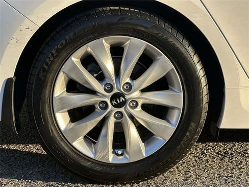 Used 2016 Kia Optima EX image 30