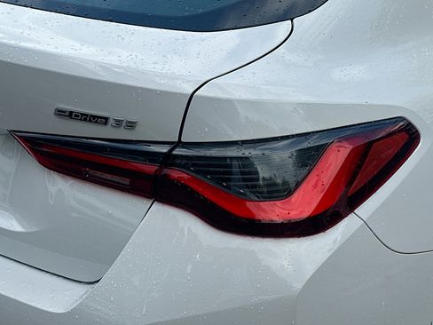 Used 2023 BMW i4 eDrive35 w/ Premium Package image 26