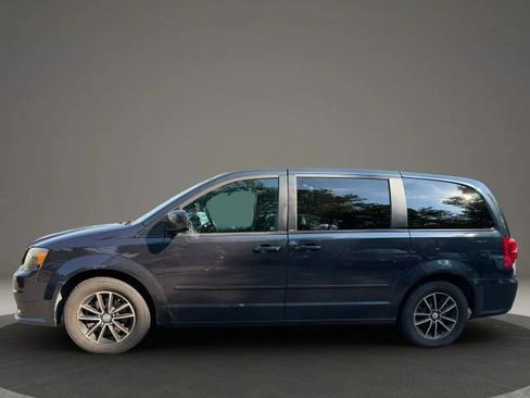 Used 2014 Dodge Grand Caravan SXT w/ UConnect Hands-Free Group FWD image 8