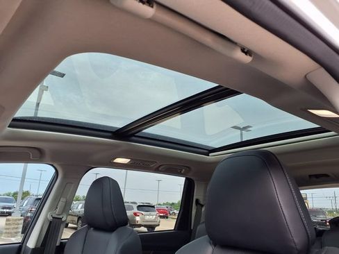 Certified 2025 Subaru Ascent Touring AWD/4WD image 6