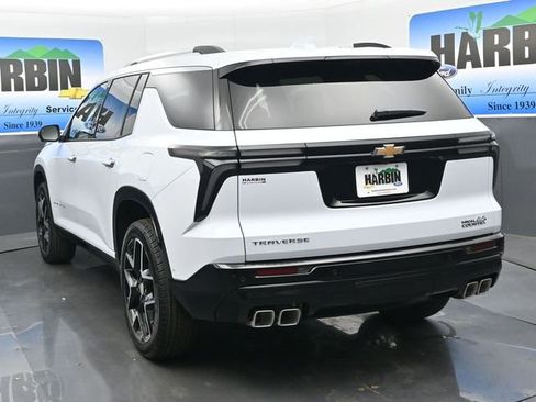 New 2026 Chevrolet Traverse High Country w/ LPO, Floor Liner Package FWD image 4