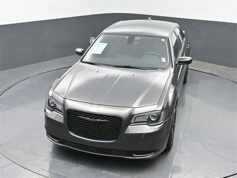 Used 2023 Chrysler 300 Touring w/ Sport Appearance Package image 25