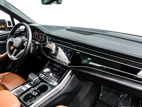 Used 2024 Audi Q7 3.0T Premium Plus image 17