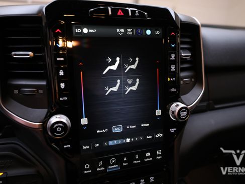 Used 2024 RAM 2500 Big Horn w/ Night Edition image 30