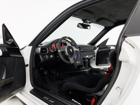 Used 2011 Porsche 911 GT3 RS RWD image 13