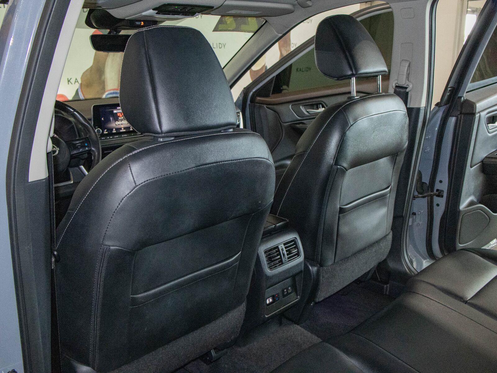 Used 2022 Nissan Rogue SL FWD image 9