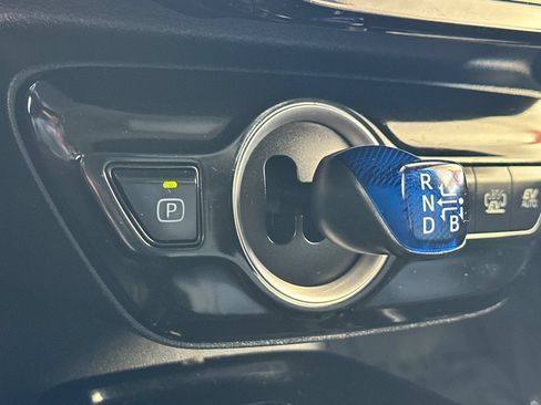 Used 2021 Toyota Prius Prime XLE w/ Carpet Mat Package (TMS) FWD image 23