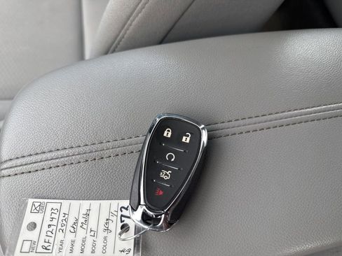 Used 2024 Chevrolet Malibu LT image 29