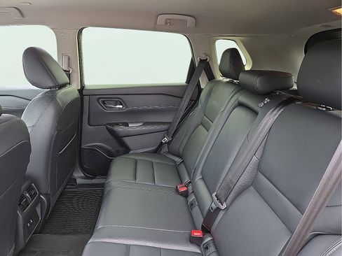 Used 2024 Nissan Rogue SL AWD/4WD image 10