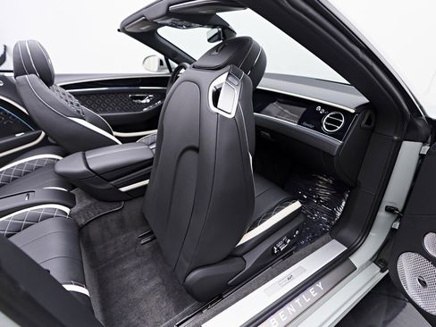 Used 2024 Bentley Continental GT Speed image 51
